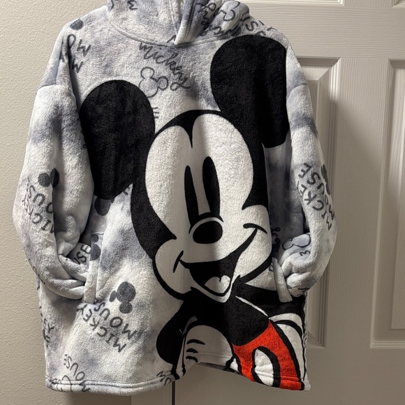 Mickey Mouse Kids Snuggie - Gray and Black - Picture 2 of 10